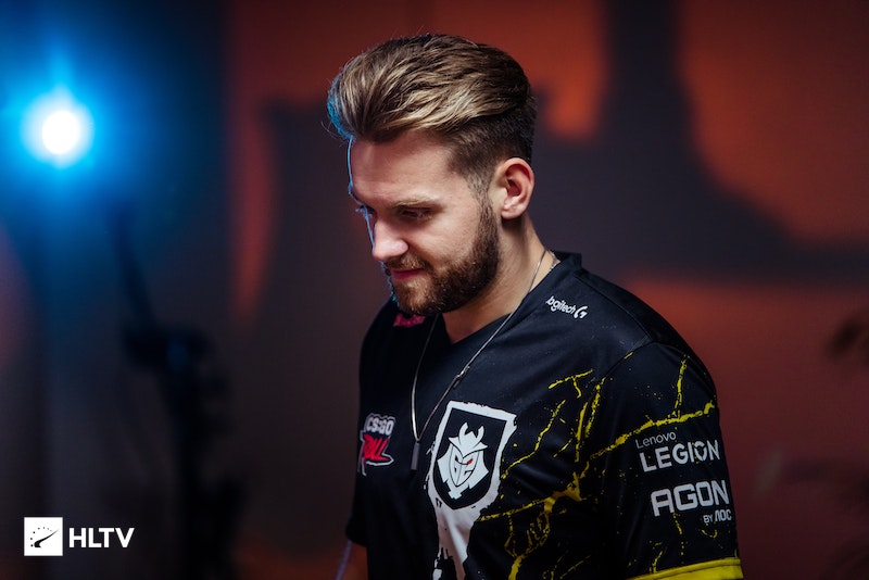 转牌遭到c 转牌遭到c