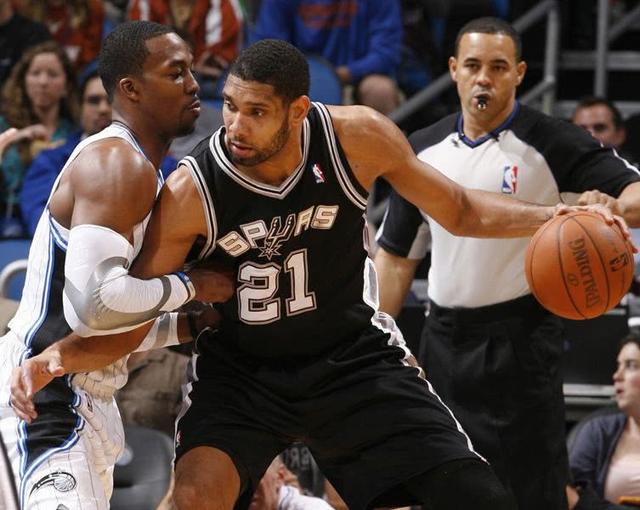 缺乏真正的控球后卫 火箭队如何应对关键时刻崩盘？