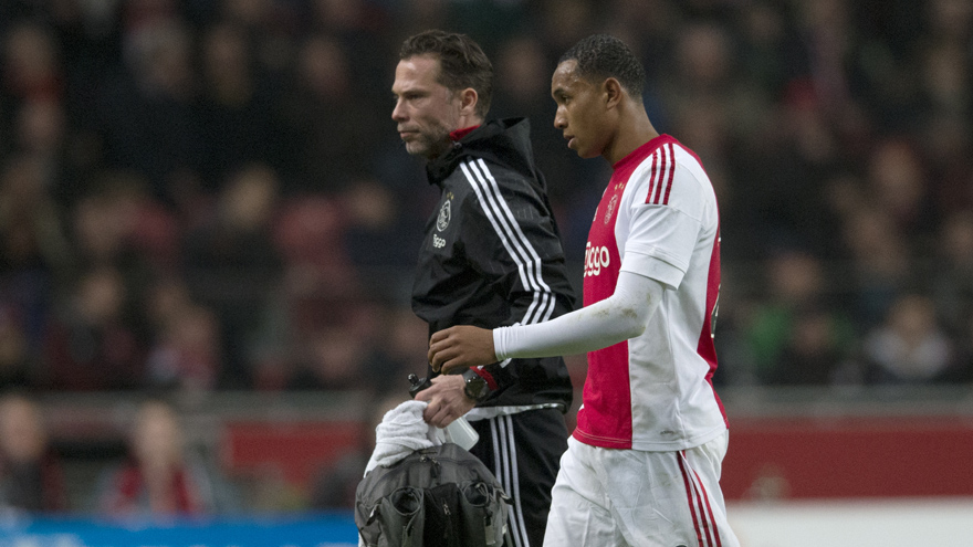 门将出击失误 库利巴利乱战中破门